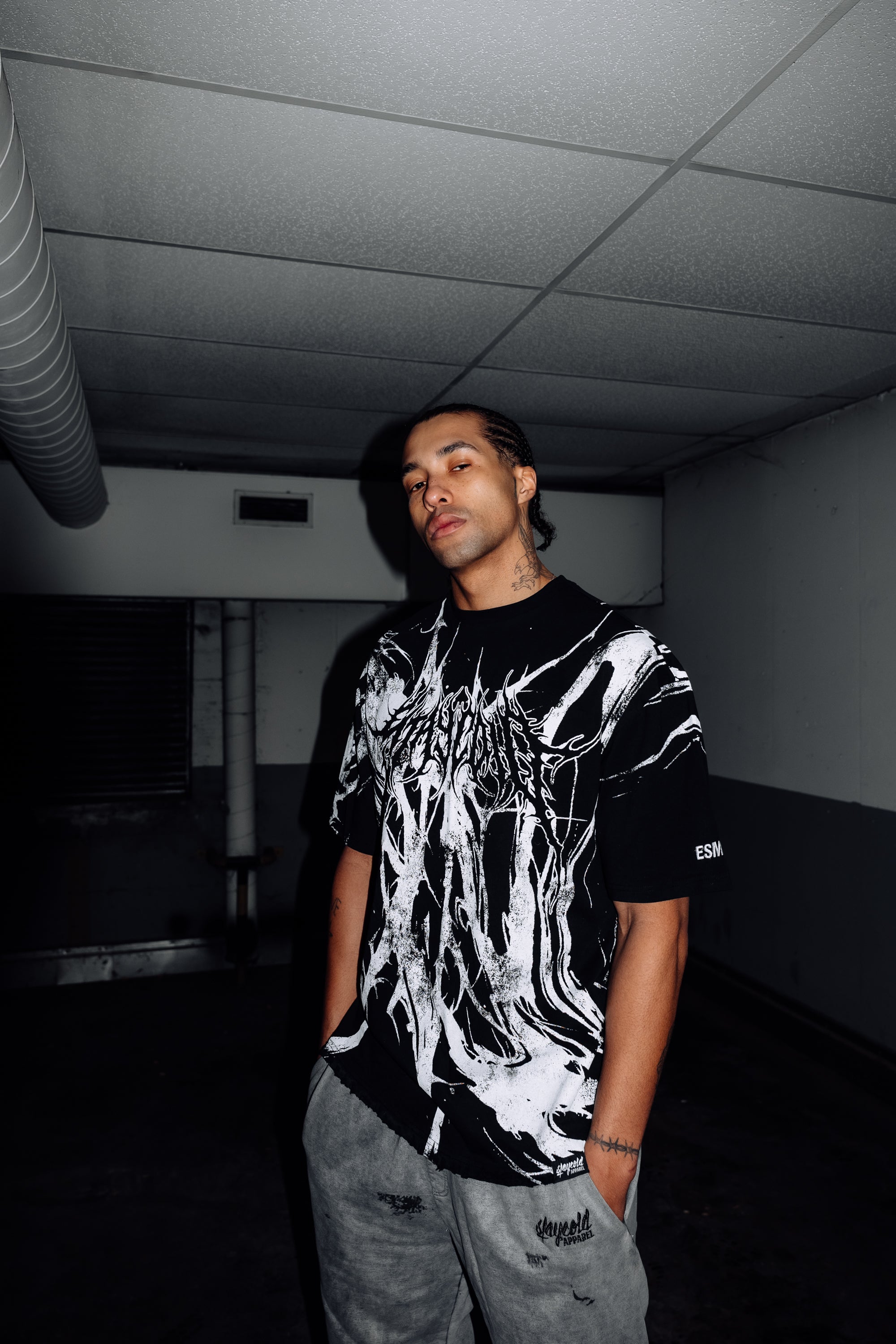 Black Flood (black) - Oversized T-Shirt (200GSM)