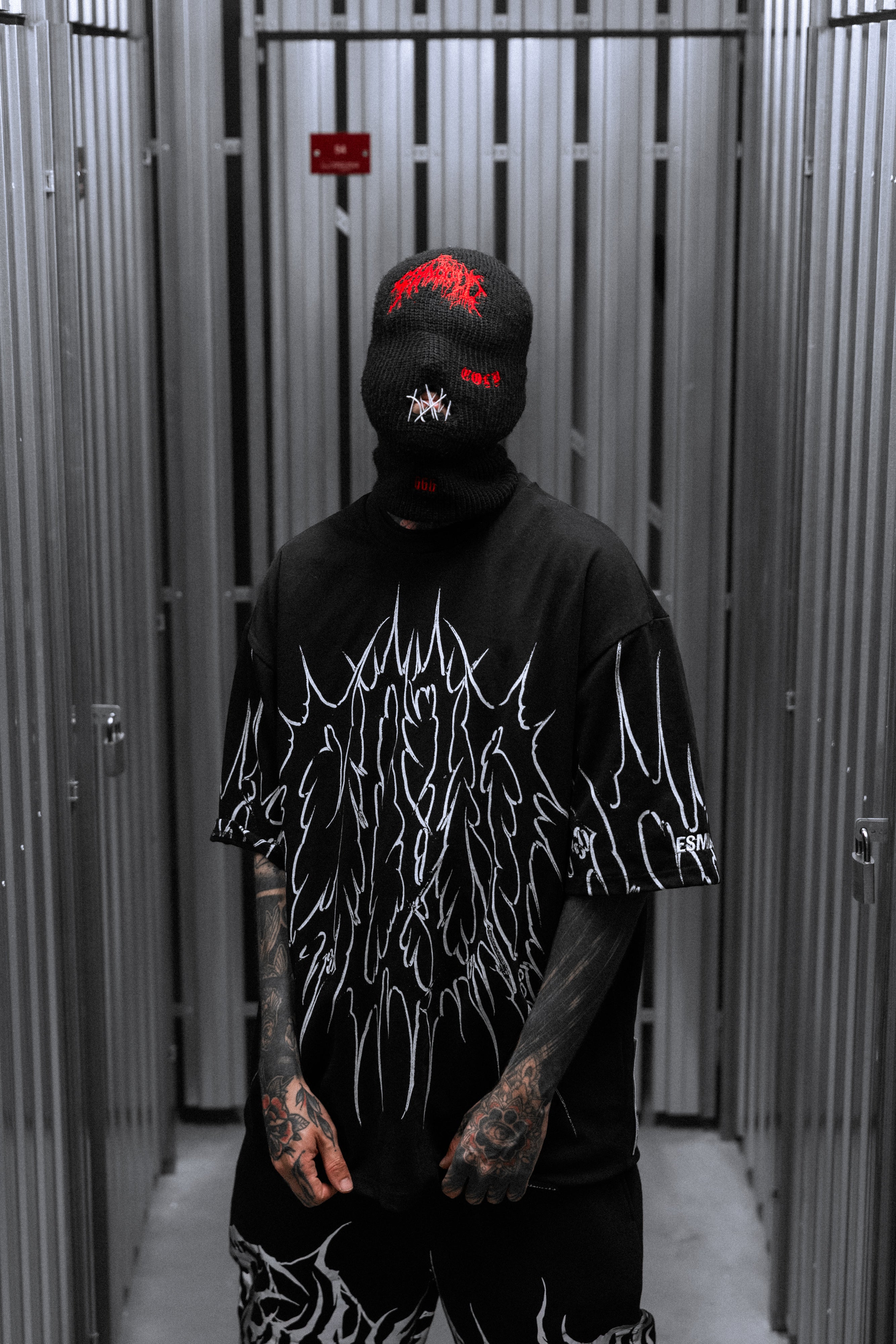 Black Razor (Black) - Heavy Oversized T-Shirt (250GSM)