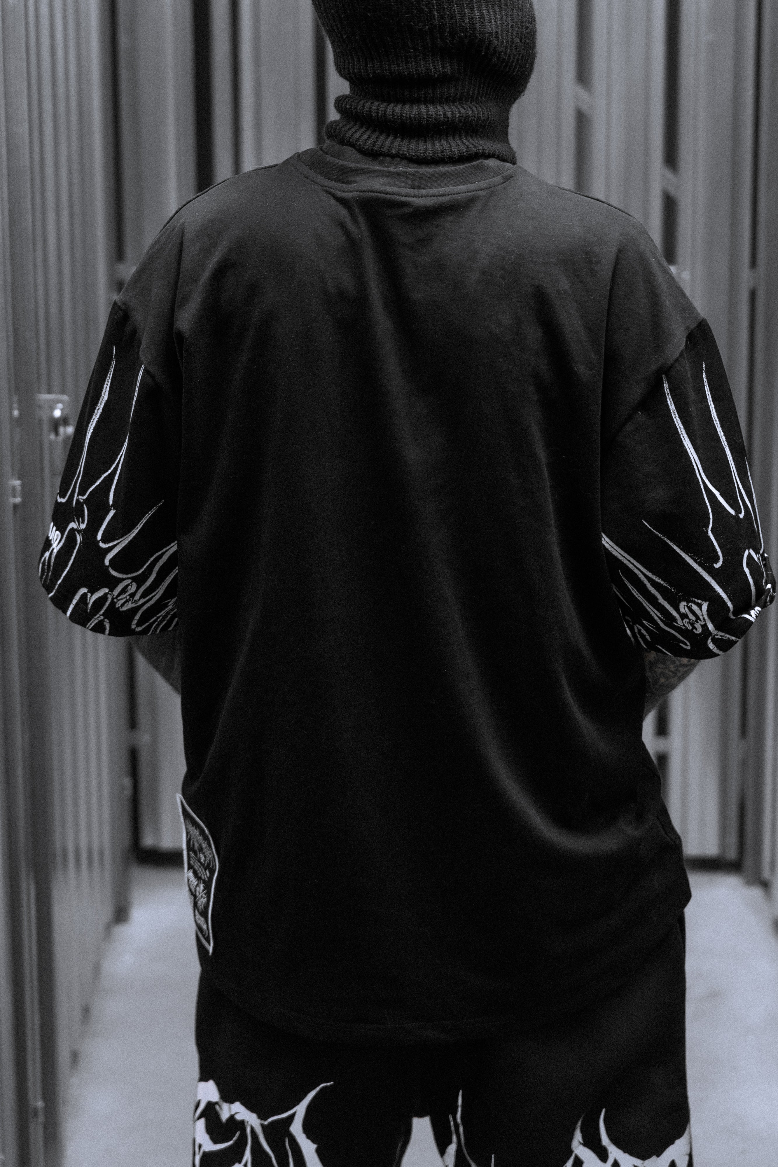 Black Razor (Black) - Heavy Oversized T-Shirt (250GSM)