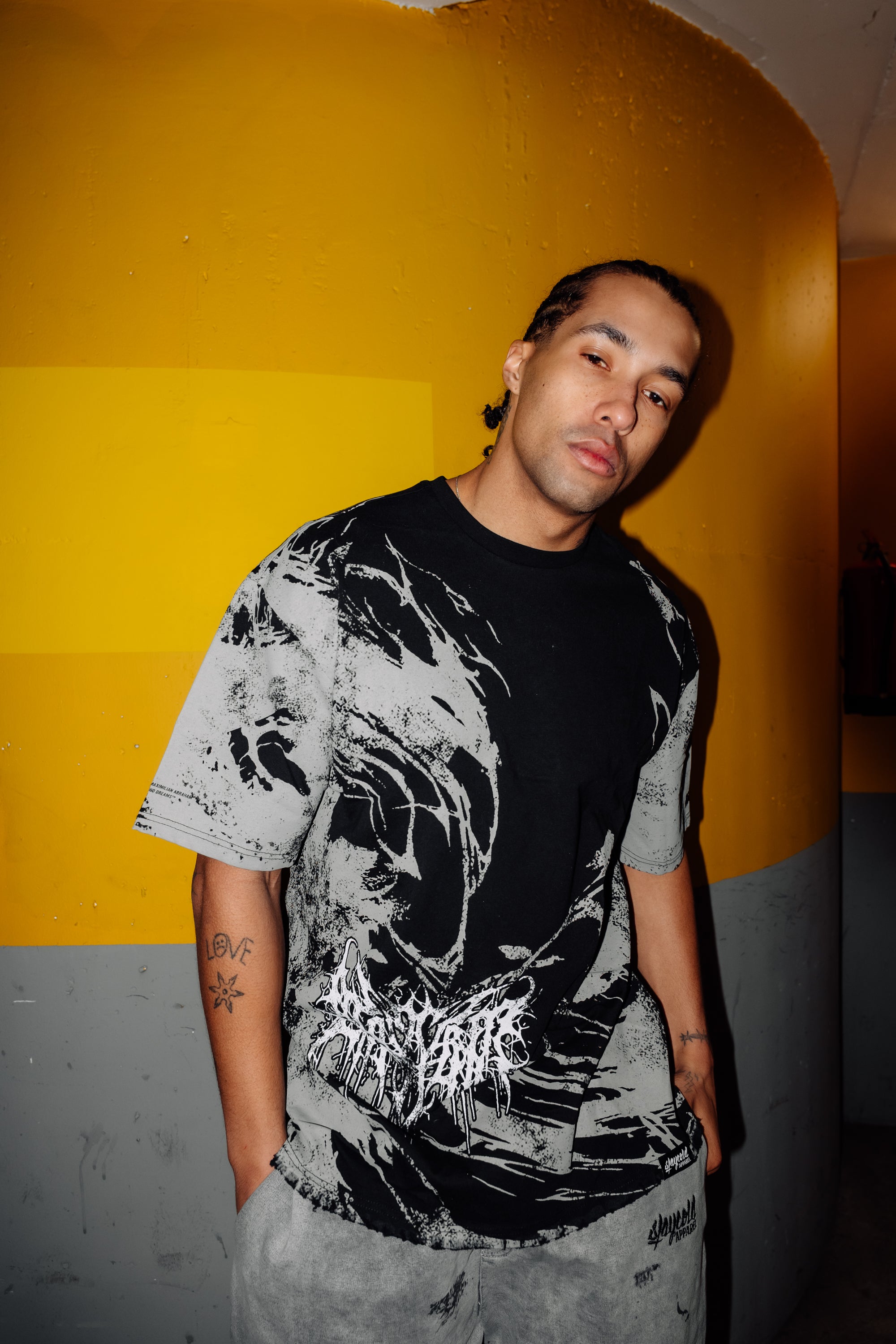 Bloodfire (grey) - Oversized T-Shirt (200GSM)