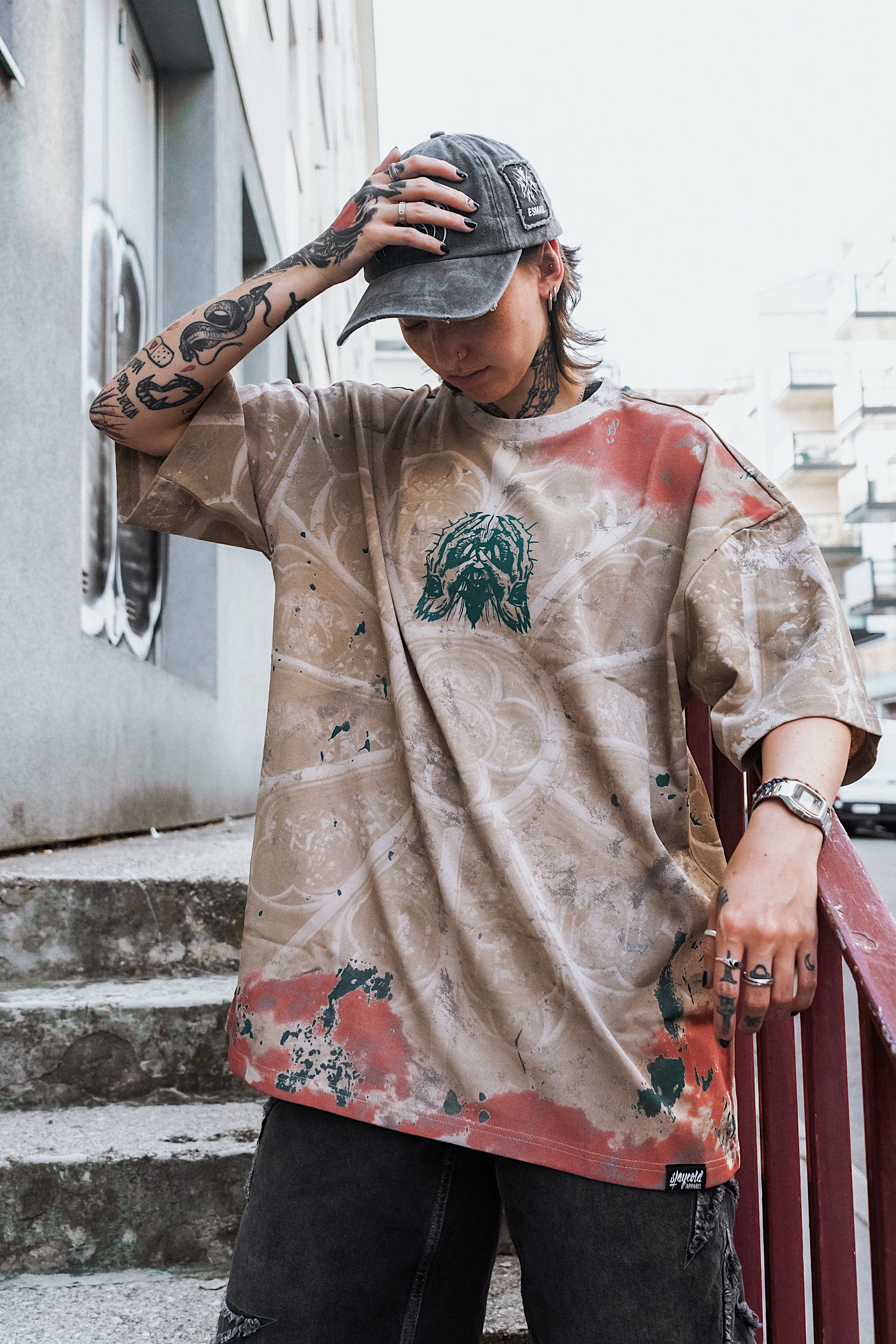 Chains Of God (dirty wash) - Oversized T-Shirt (200GSM)