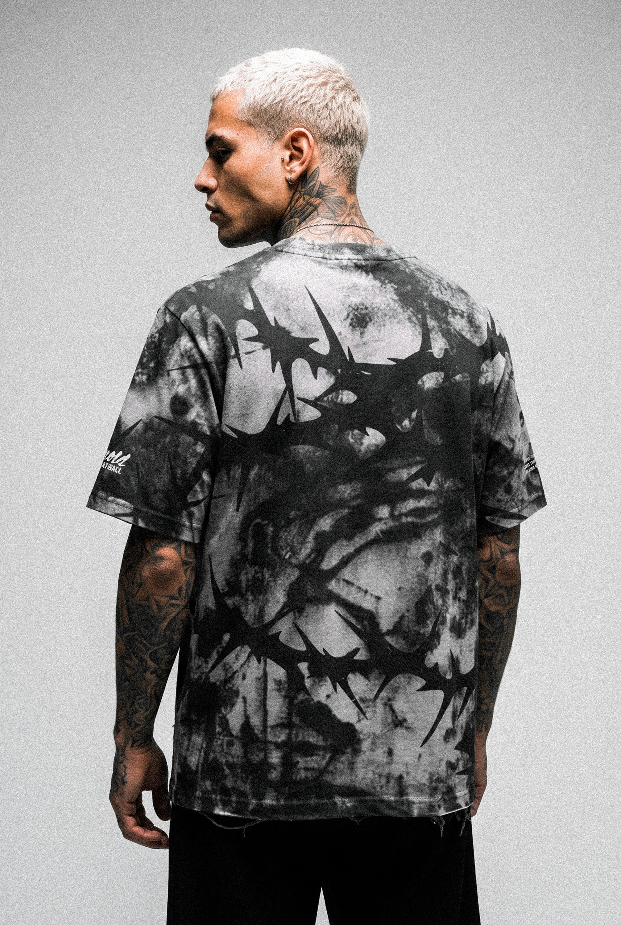 Chrome Fever (silver) - Oversized T-Shirt (200GSM)