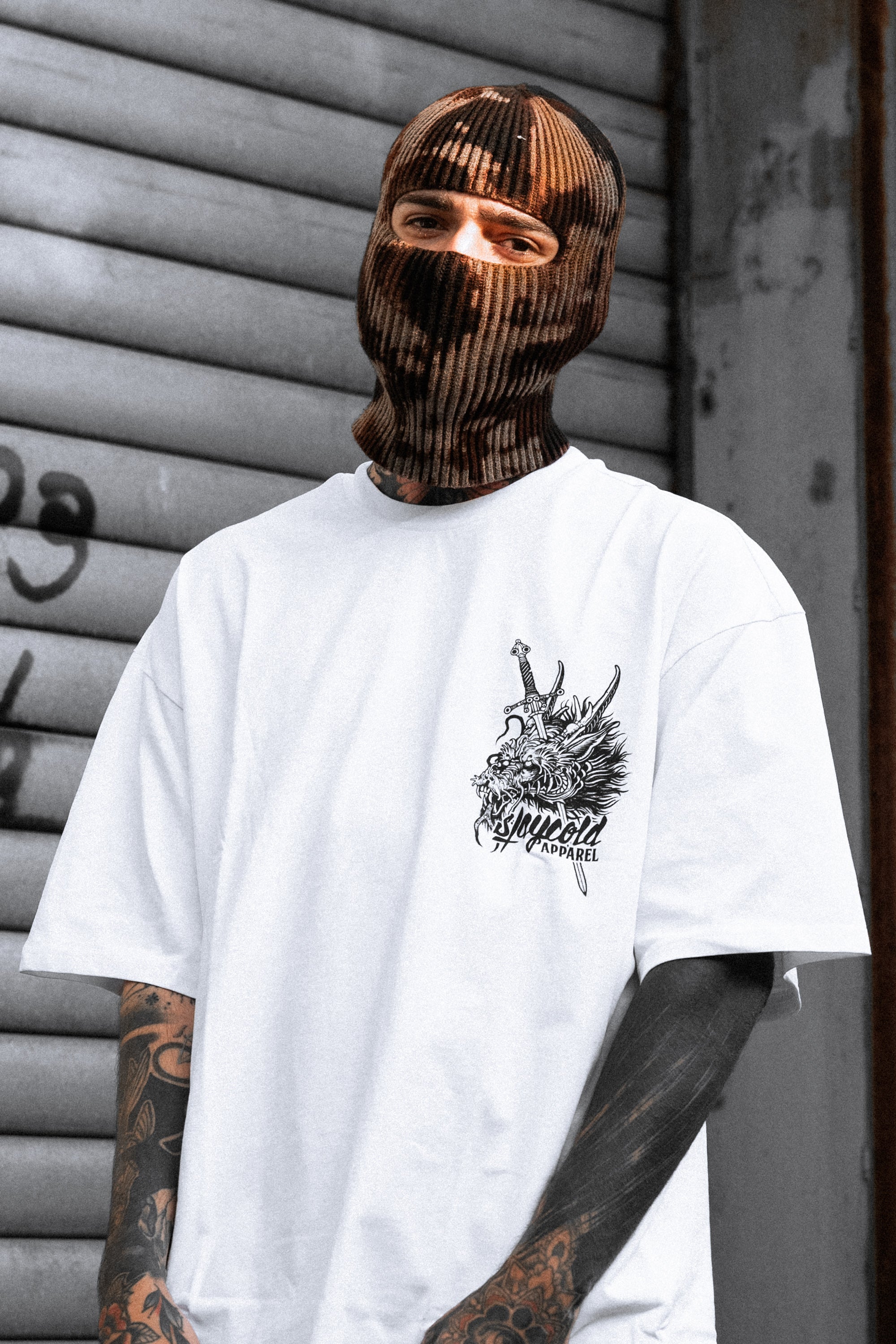Crown of Scales (white) - Oversized T-Shirt (200GSM)