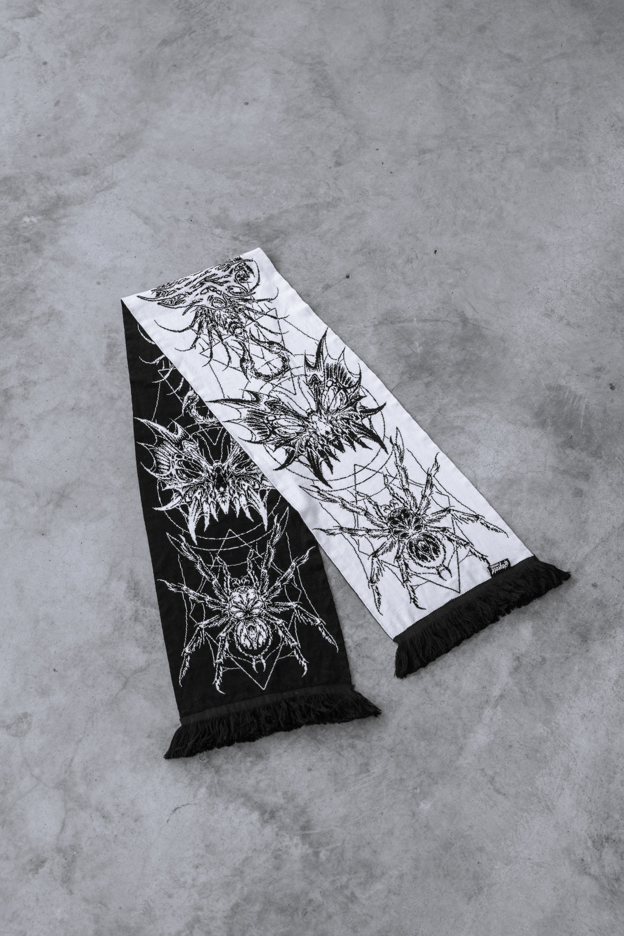 Dragonfly (black white) - Scarf