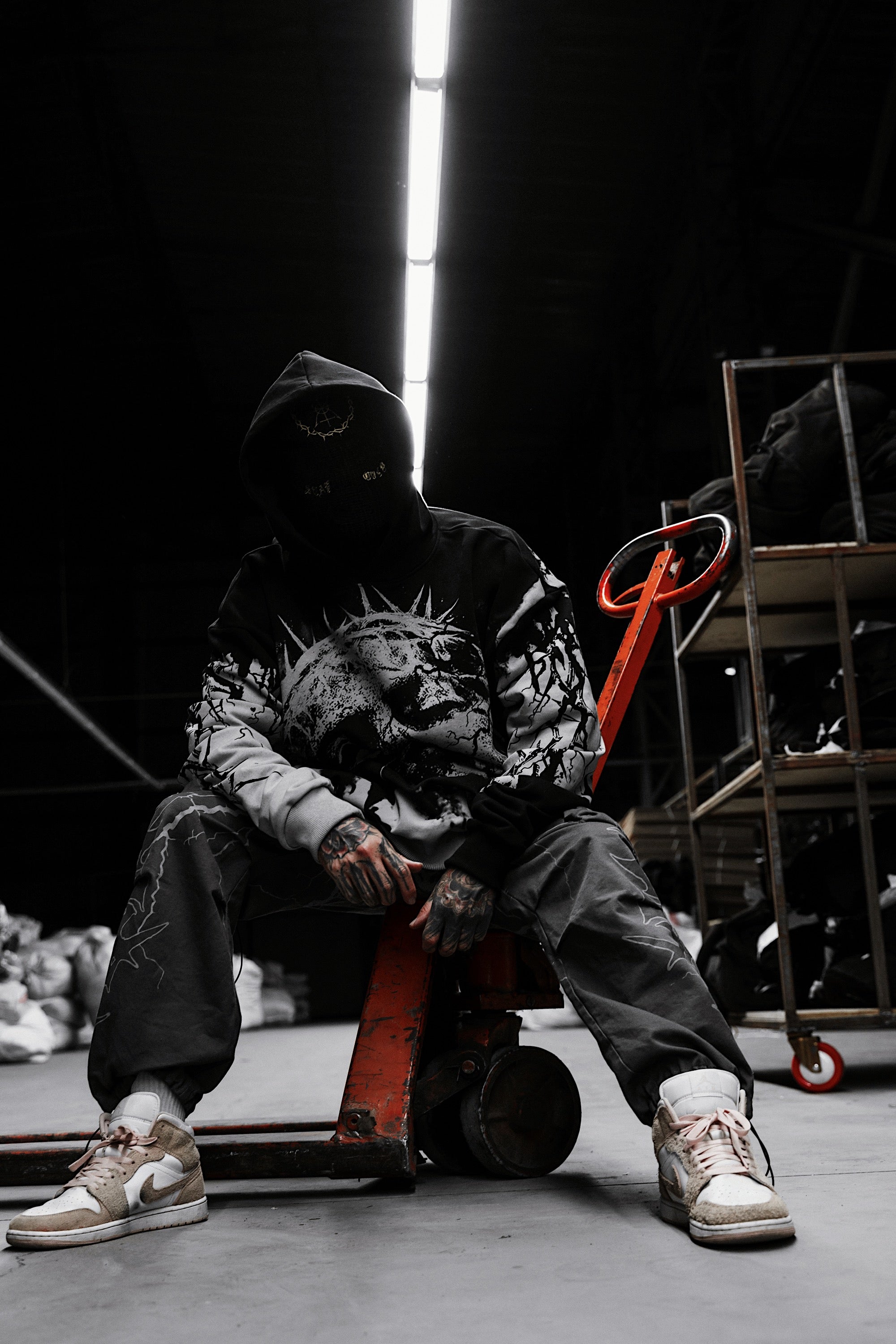 Duskbound (black grey) - Oversized Hoodie (350GSM)