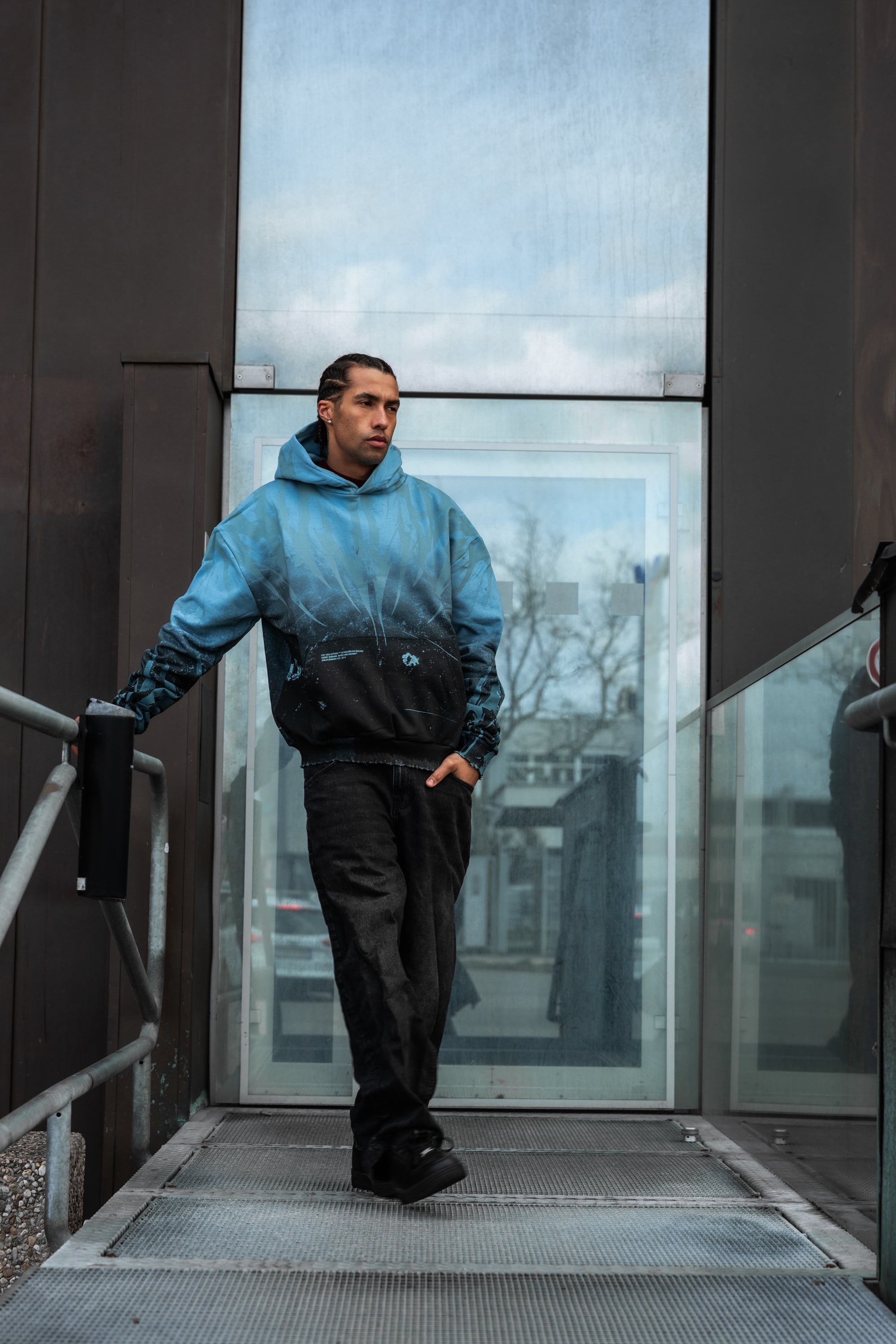 Thornbreaker (cameo blue) - Heavy Oversized Hoodie (400GSM)