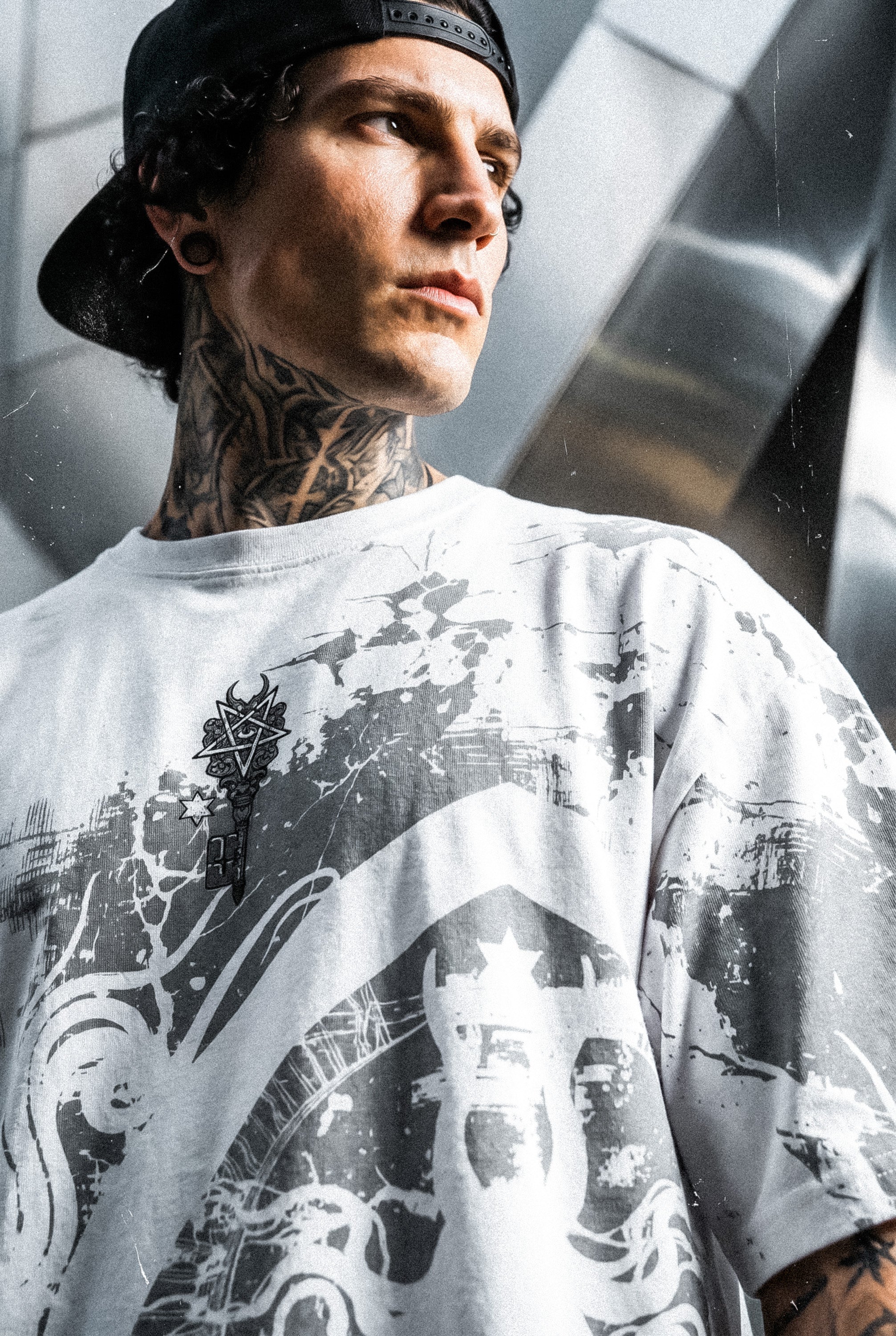 Witchy Hour (white) - Oversized T-Shirt (200GSM)