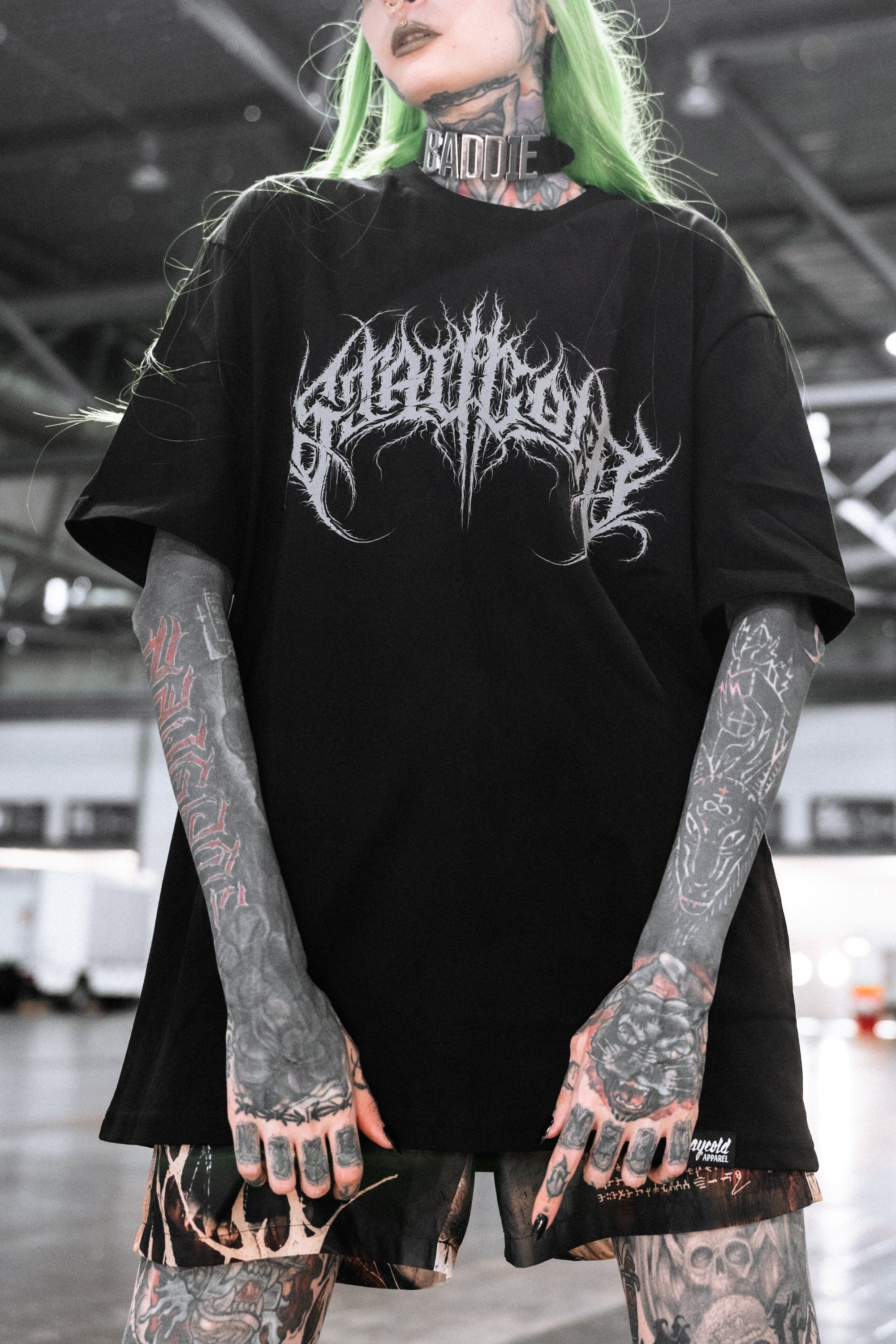 Wolfdawn (black) - Regular T-Shirt (200GSM)