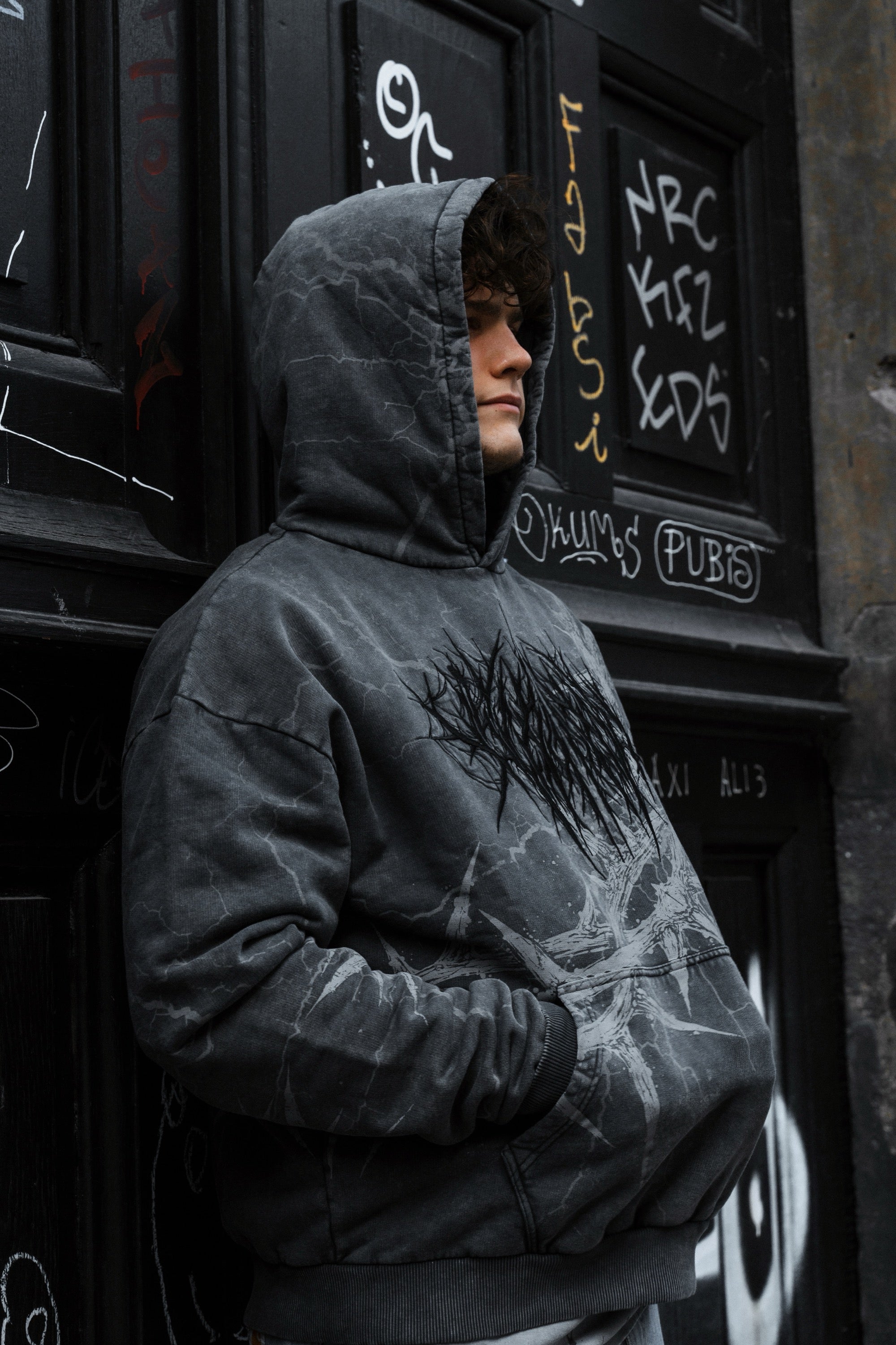 MUSINSA | SCULPTOR Acid Peel Bow Hoodie Charcoal