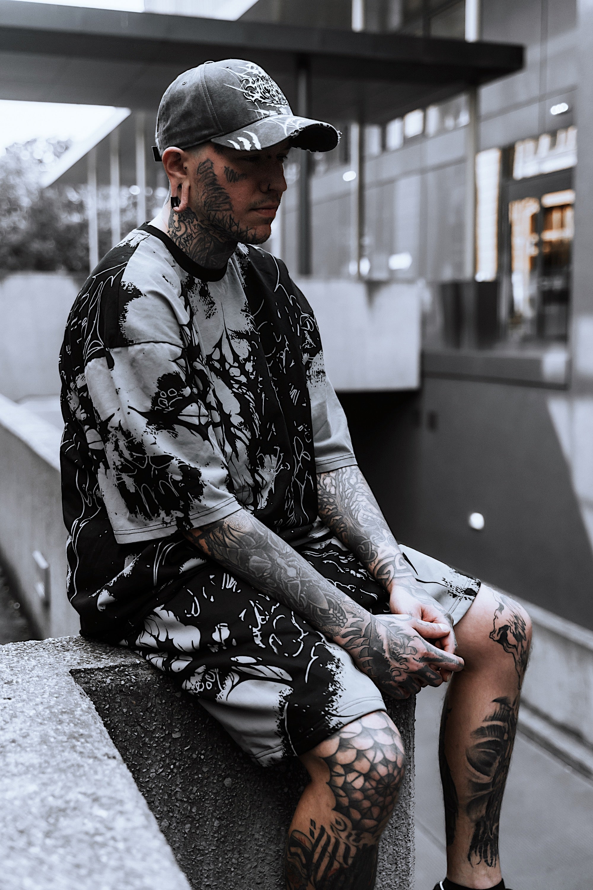 Daggerwave (grey dye) - Oversized T-Shirt (200GSM)