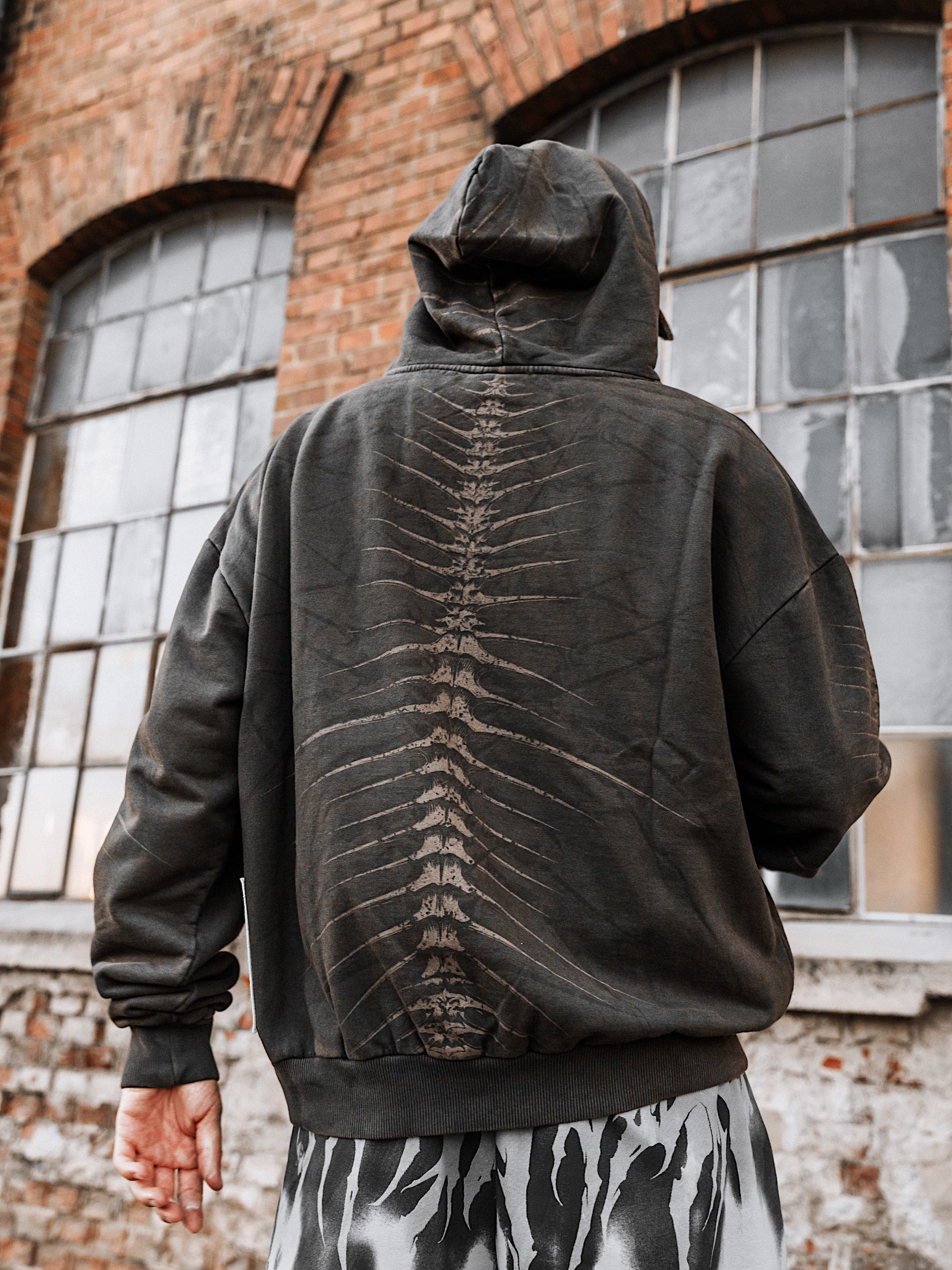 Lineage Of Dusk (dirty) - Heavy Oversized Hoodie (400GSM)