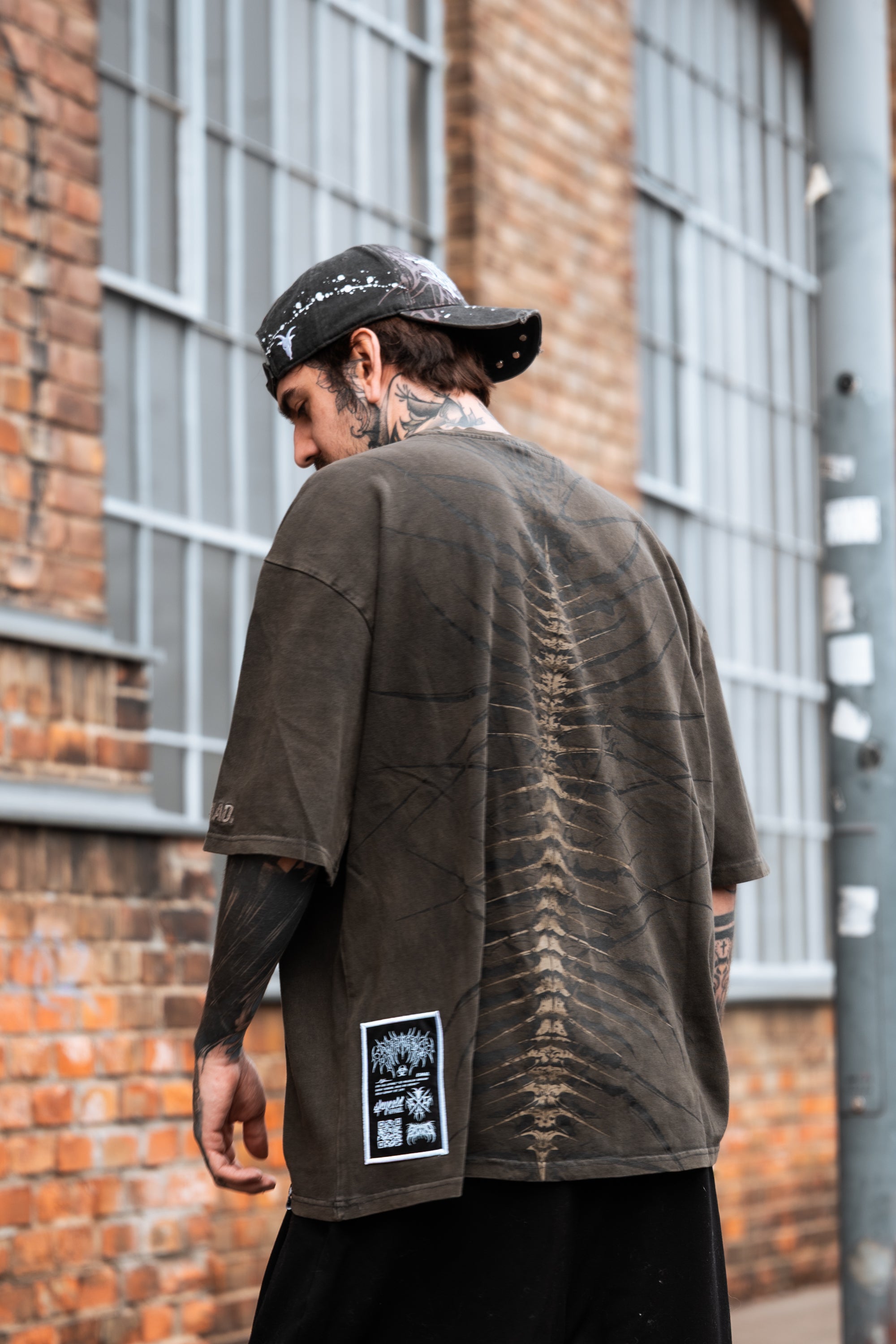 Lineage Of Dusk (dirty) - Heavy Oversized T-Shirt (250GSM)