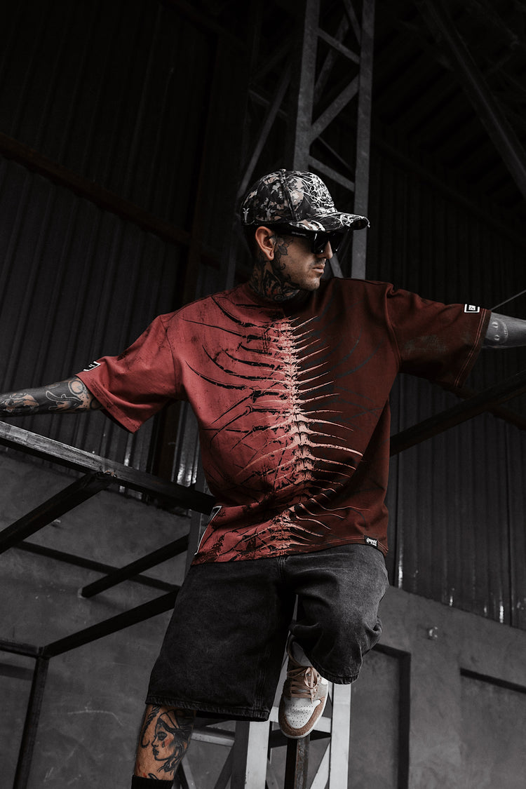 Lineage Of Dusk (half half red) - Heavy Oversized T-Shirt (250GSM) Image 4