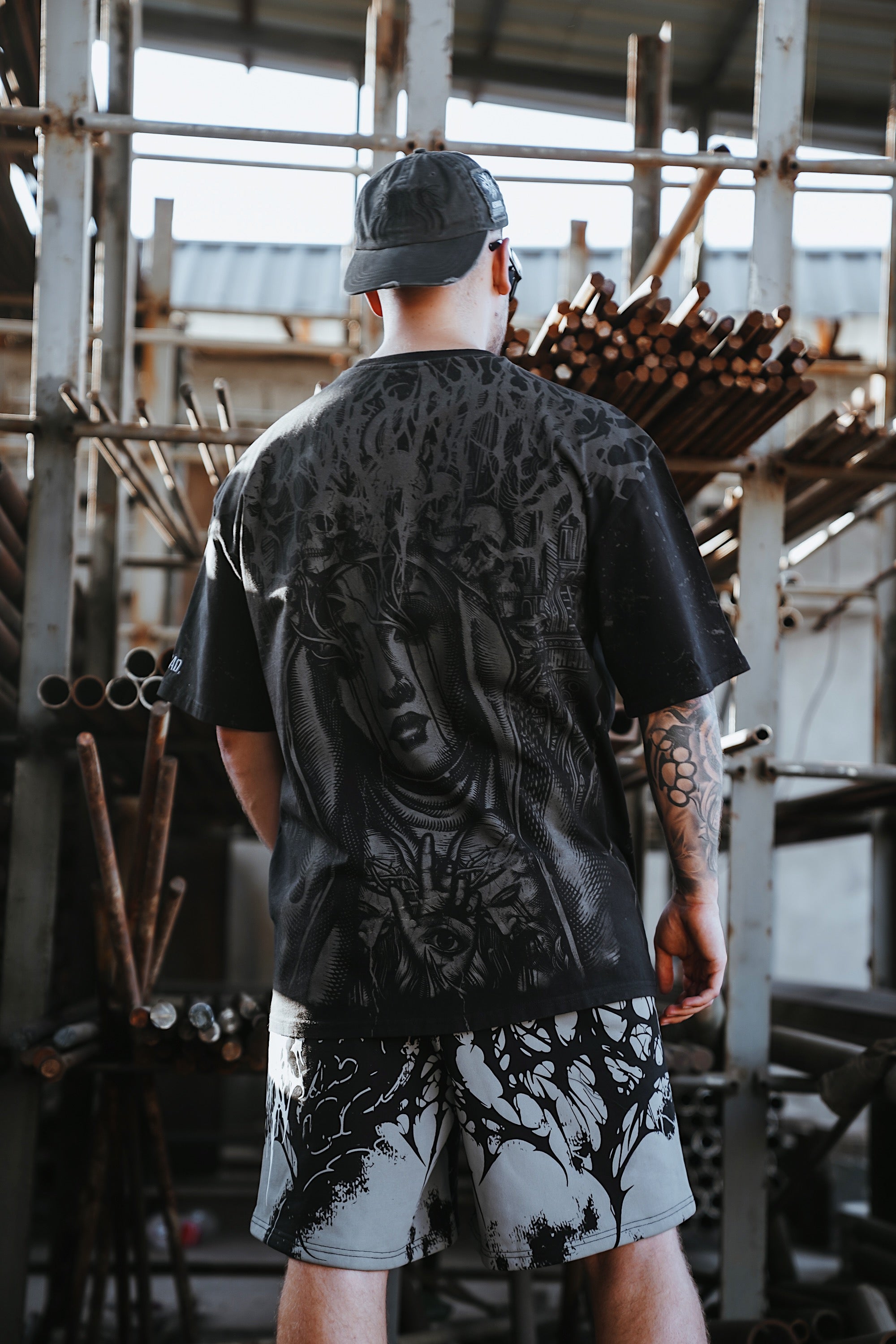 【極美品】2-Layer Oversized Shirt MIDNIGHTまめ様 Marrow of Eden (black) - Oversized T-Shirt (200GSM)