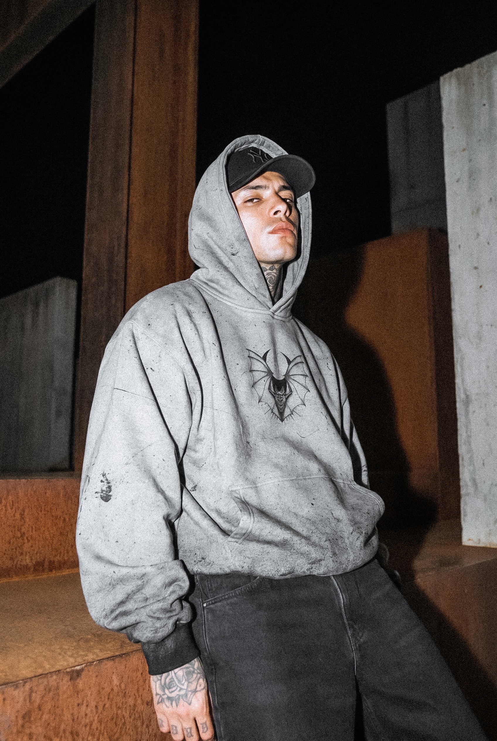 Moonthirst (grey grunge) - Oversized Hoodie (350GSM)