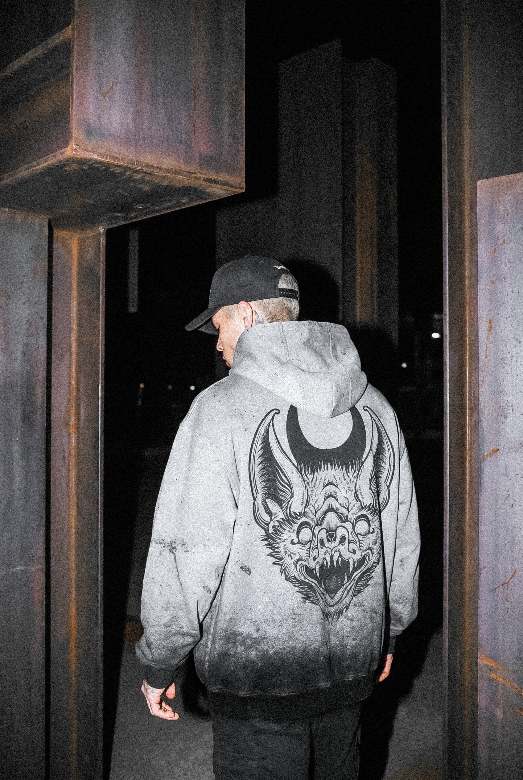 Moonthirst (grey grunge) - Oversized Hoodie (350GSM)