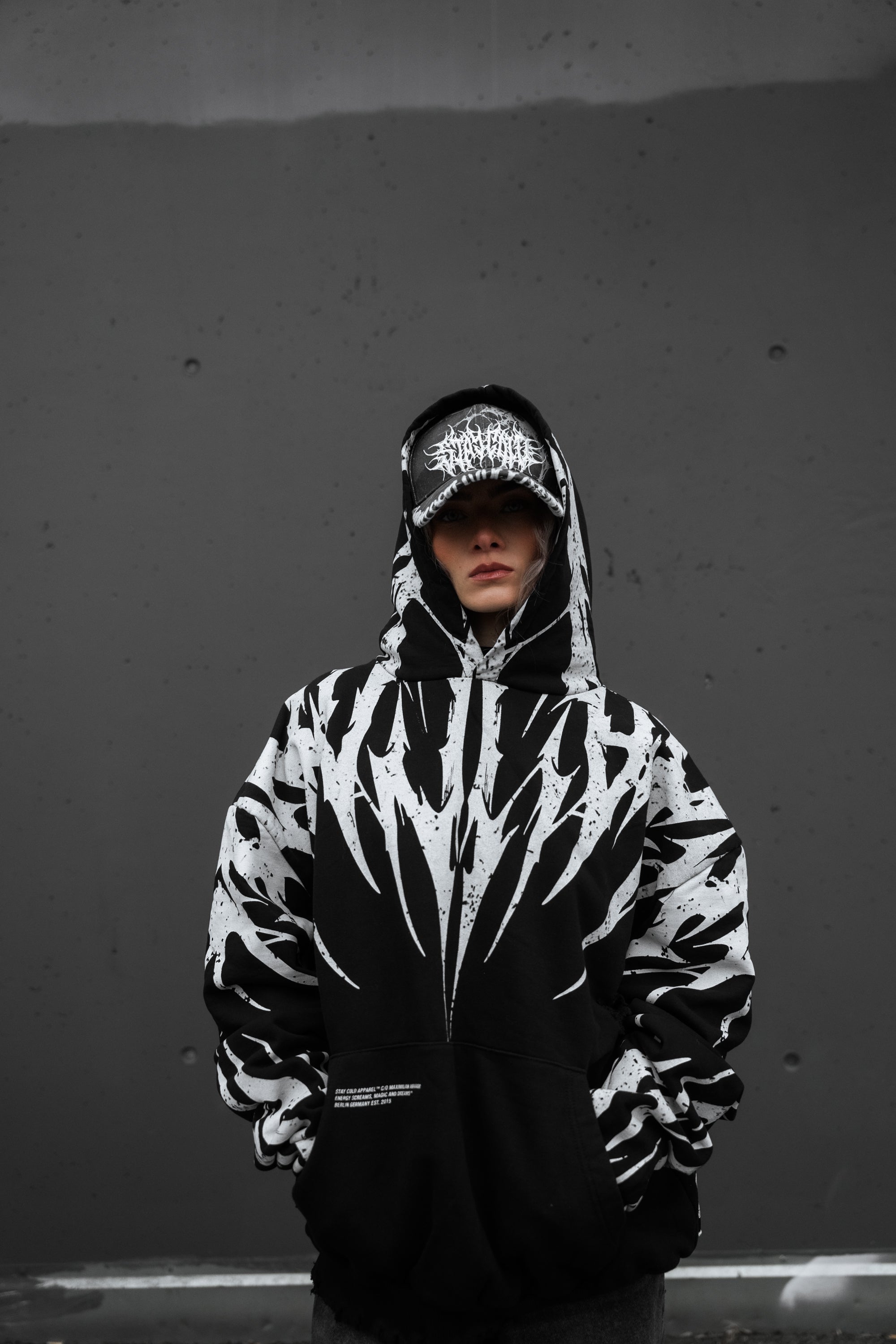 Thornbreaker (black) - Heavy Oversized Hoodie (400GSM)