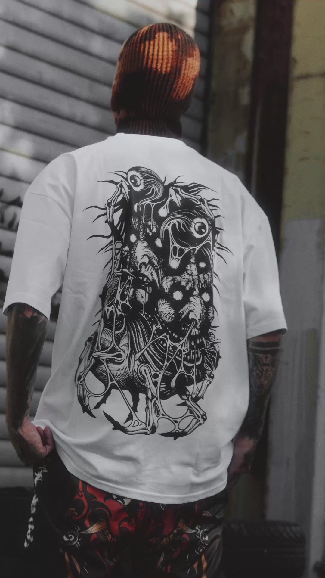 Crown of Madness (white) - Oversized T-Shirt (200GSM)