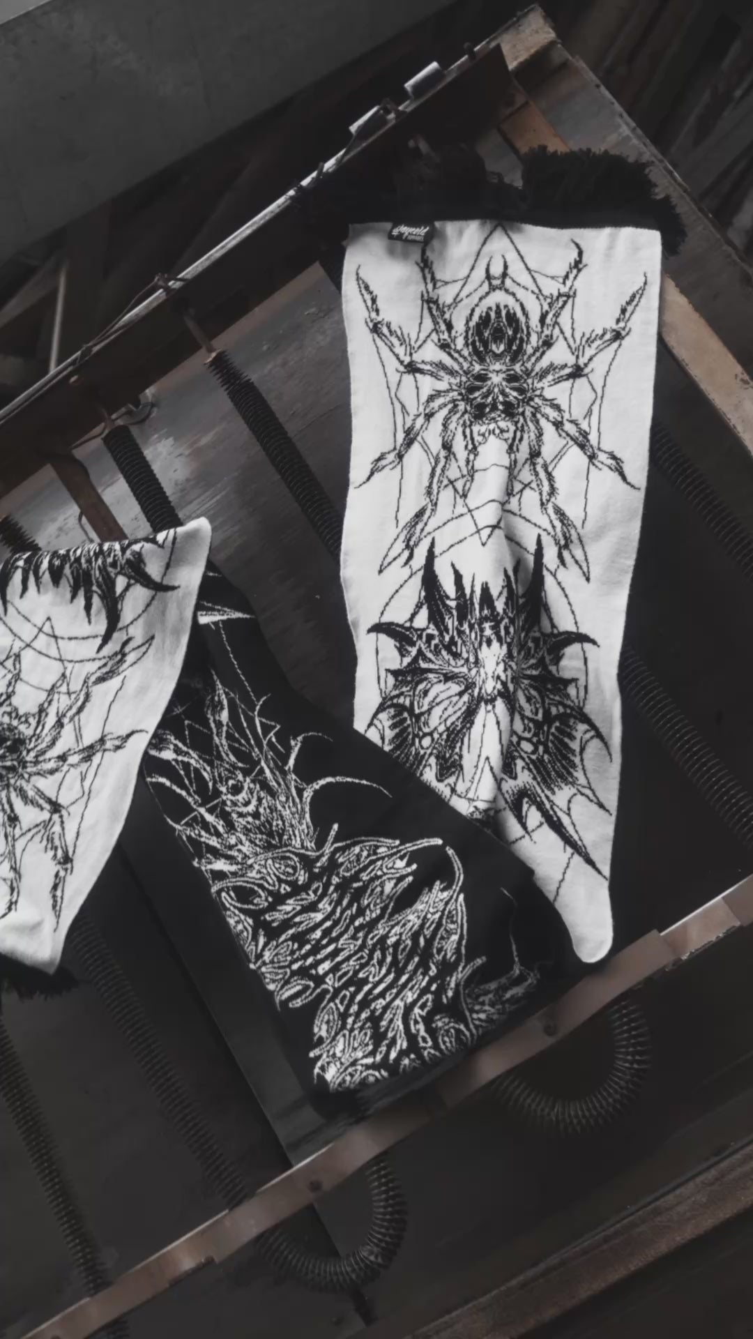 Dragonfly (black white) - Scarf